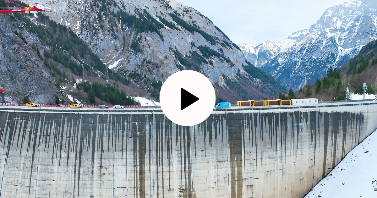 Innovative drone cleaning test at the Gigerwald Dam with Axpo!