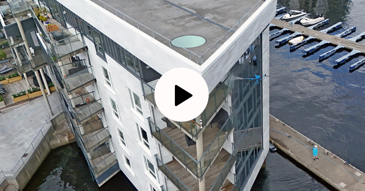 Cleaning exclusive seafront apartment building in Bergen, Norway